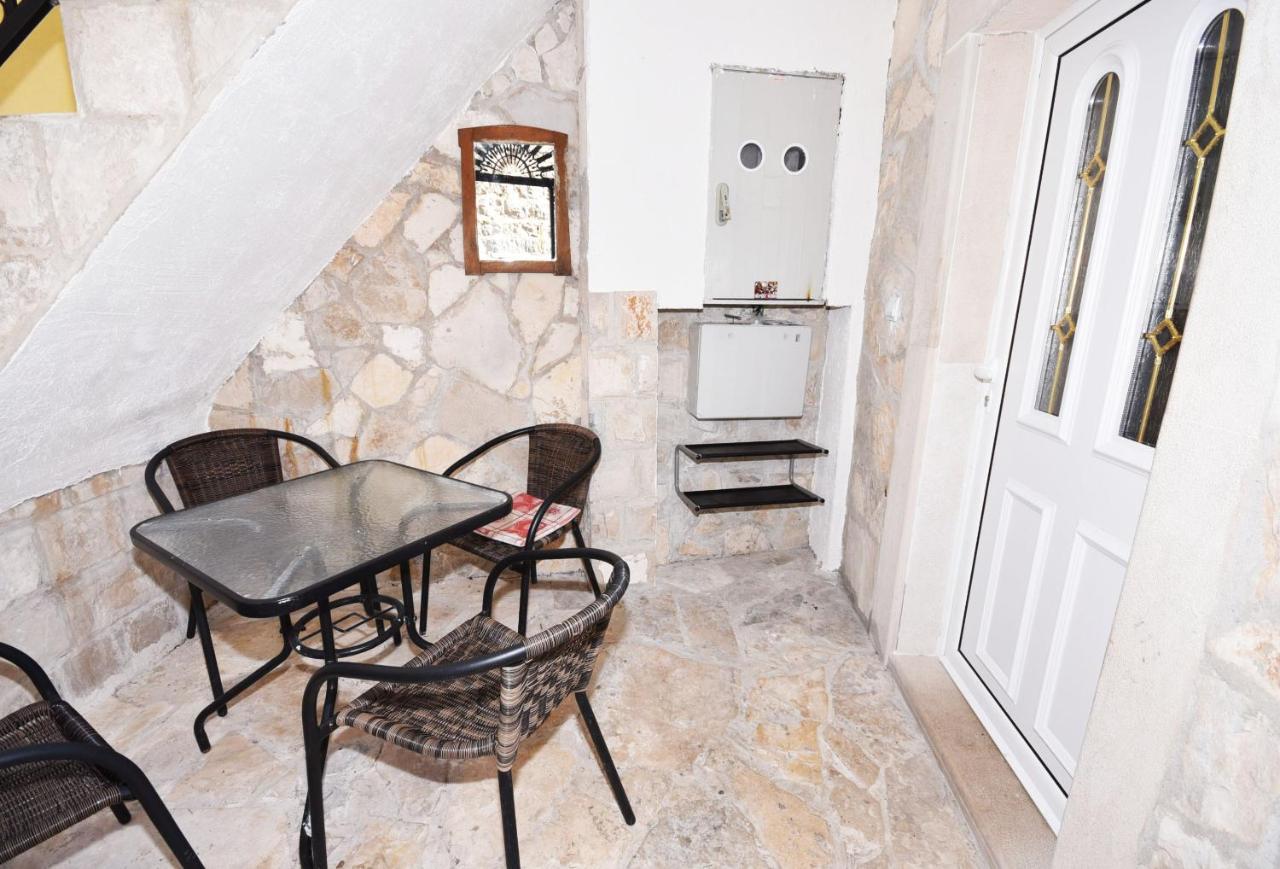 Vila Kula 1830 Apartments Херцег Нови Екстериор снимка