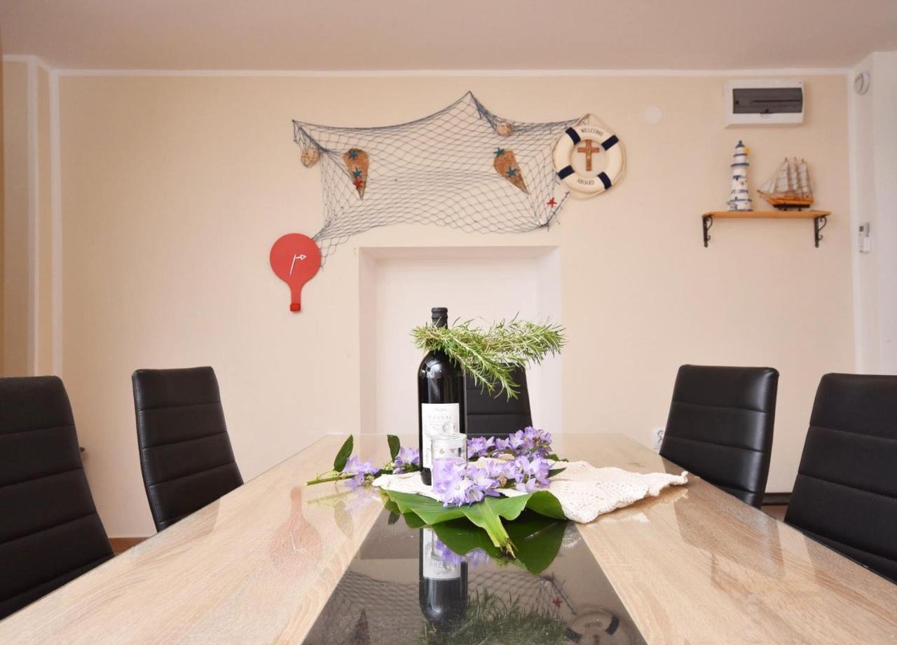 Vila Kula 1830 Apartments Херцег Нови Екстериор снимка