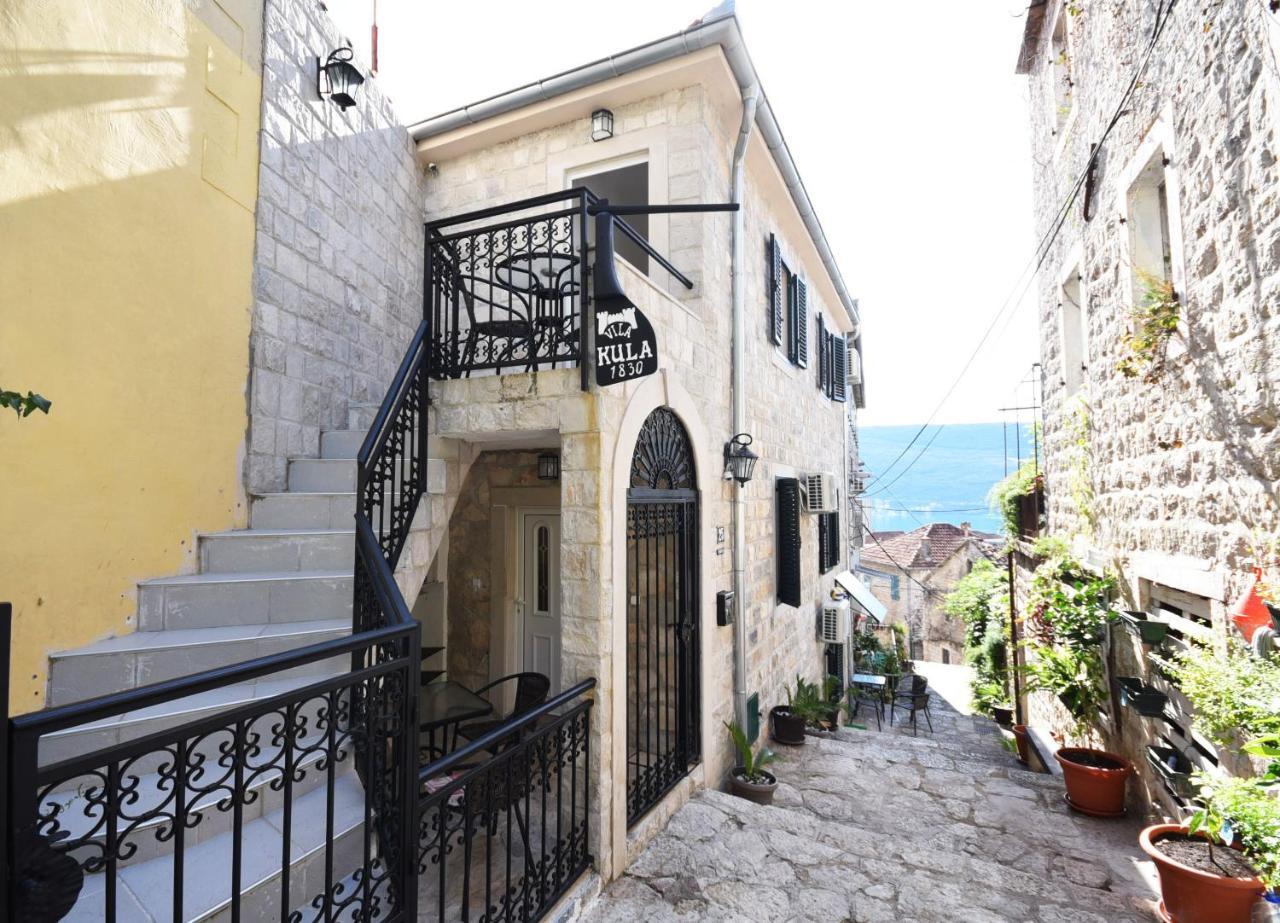 Vila Kula 1830 Apartments Херцег Нови Екстериор снимка