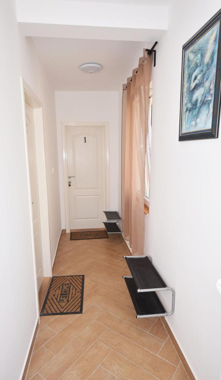 Vila Kula 1830 Apartments Херцег Нови Екстериор снимка