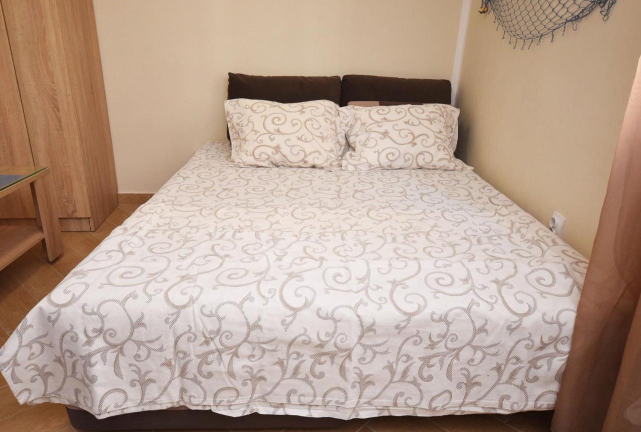 Vila Kula 1830 Apartments Херцег Нови Екстериор снимка